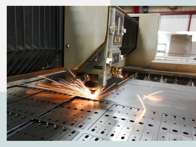Лазерная резка металла в Энгельсе от 640 руб.